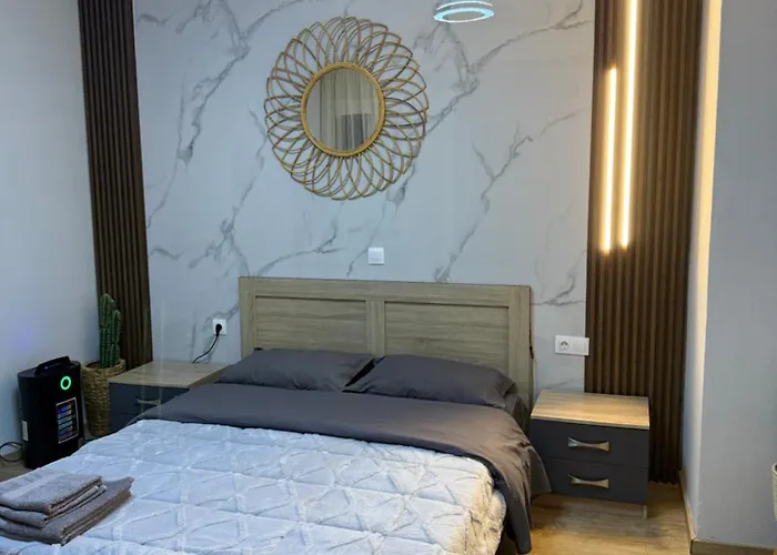 Theia Analipsi Central Apartment Katerini